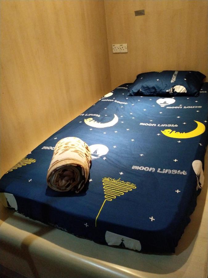 Joka-Joka Guesthouse ملقا المظهر الخارجي الصورة
