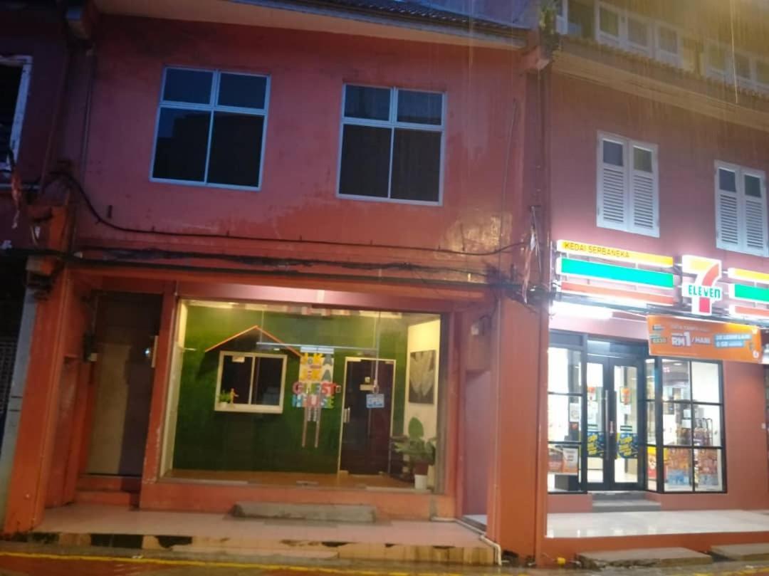 Joka-Joka Guesthouse ملقا المظهر الخارجي الصورة